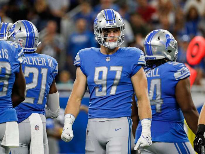 aidan hutchinson lions vs bears